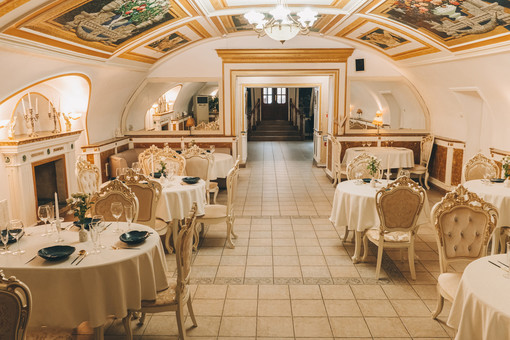 Ресторан Калиостро. Основной зал до 50 человек. Фото 3