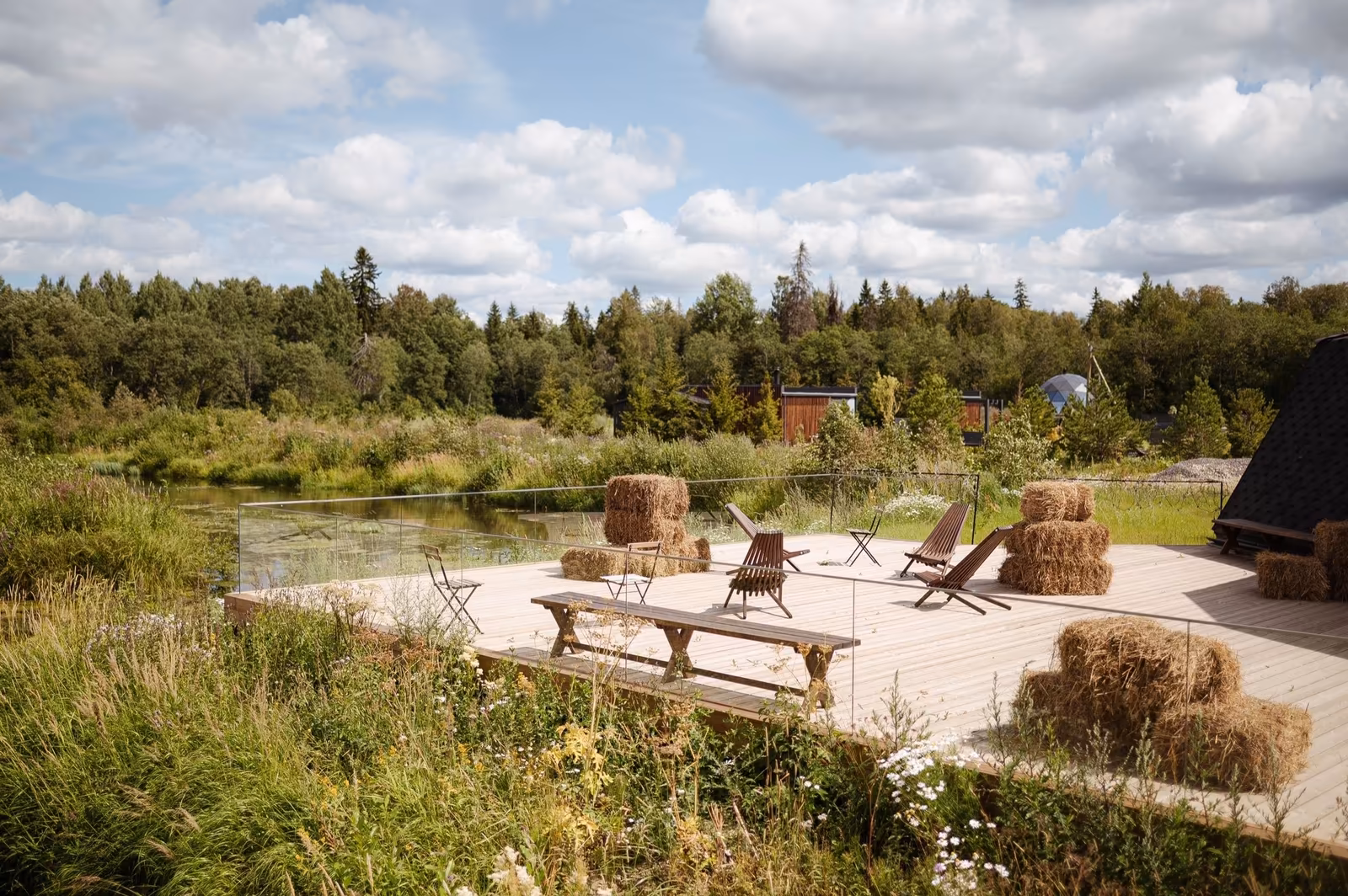 Загородный комплекс Файв Стар Плейс / Five Star Place Зал-театр