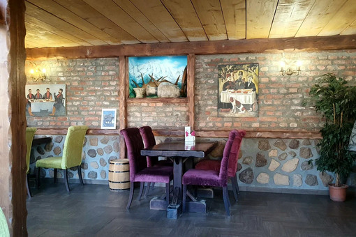 Гранд-кафе Кабанчик на проспекте Стачек. Зал на 1-ом этаже до 70 человек. Фото 3