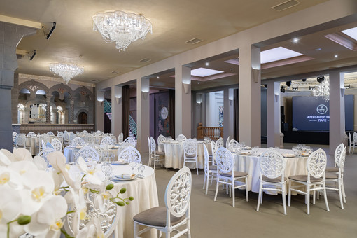 Ресторан Александровский парк. Основной зал до 250 человек. Фото 4