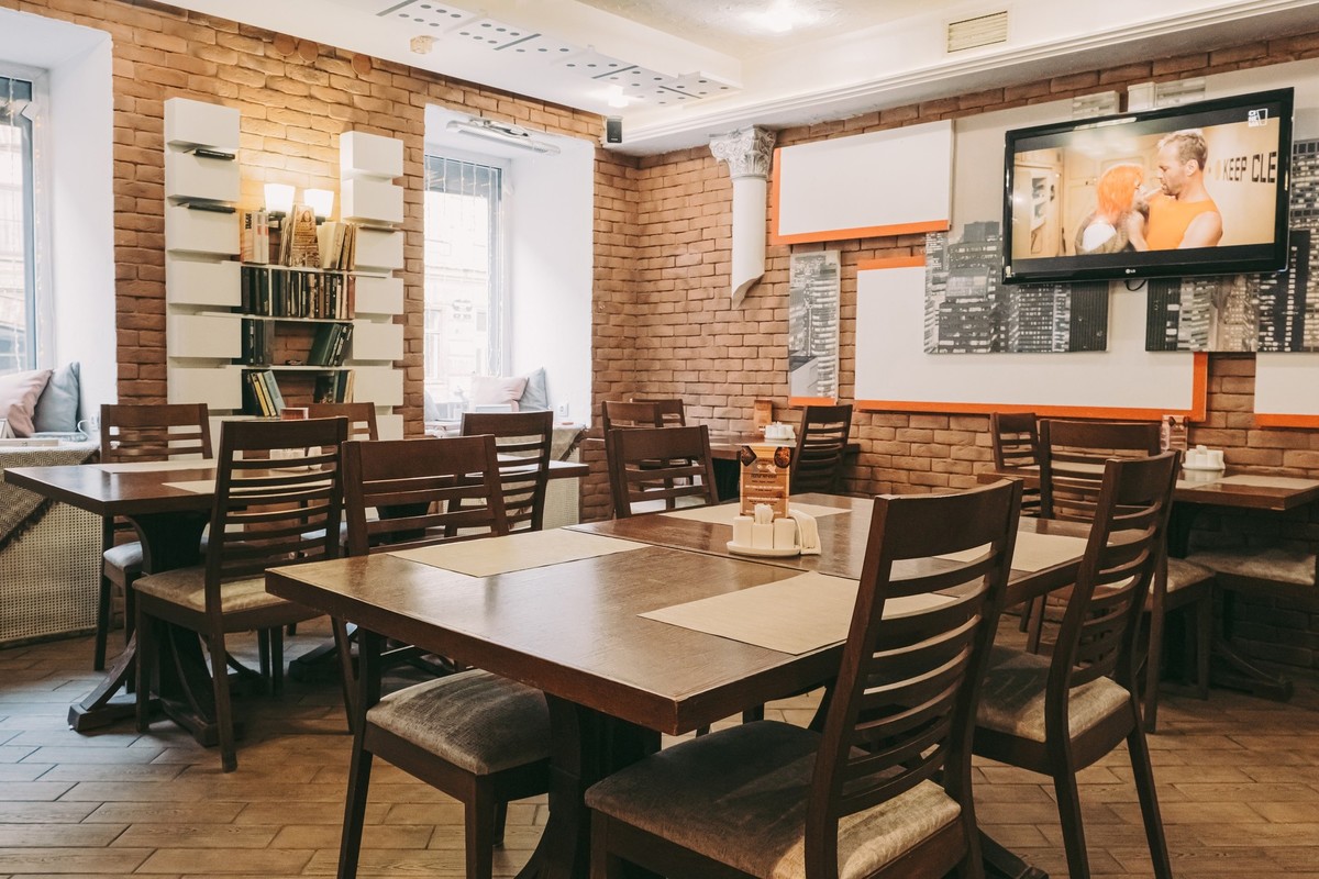 Кафе Невский Двор Основной зал