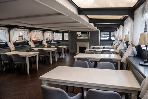 Теплоход Гранд Вояж / Grand Voyage. Салон теплохода, фото 2