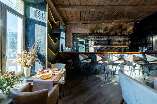 Ресторан Брассерия Крик / Brasserie Kriek на Невском. Пространство ресторана, фото 3